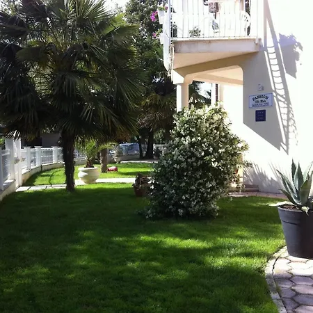 Villa Mala فندق مبيت وإفطار