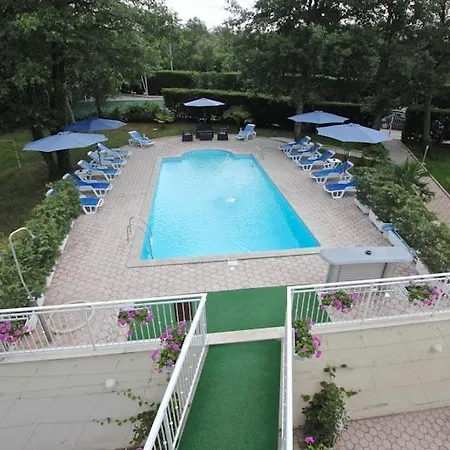 فندق مبيت وإفطار Villa Mala *