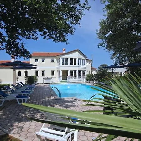 Villa Mala * بوريتش