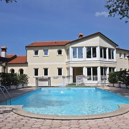 Villa Mala *