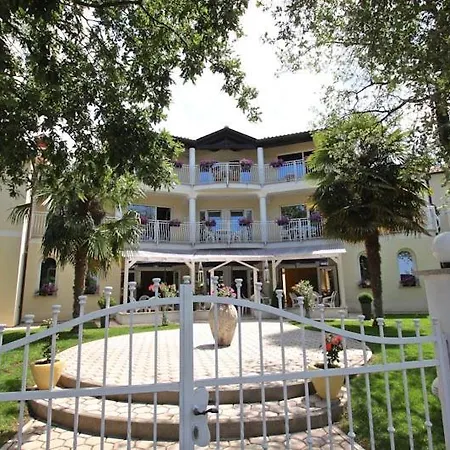 Villa Mala 波雷奇